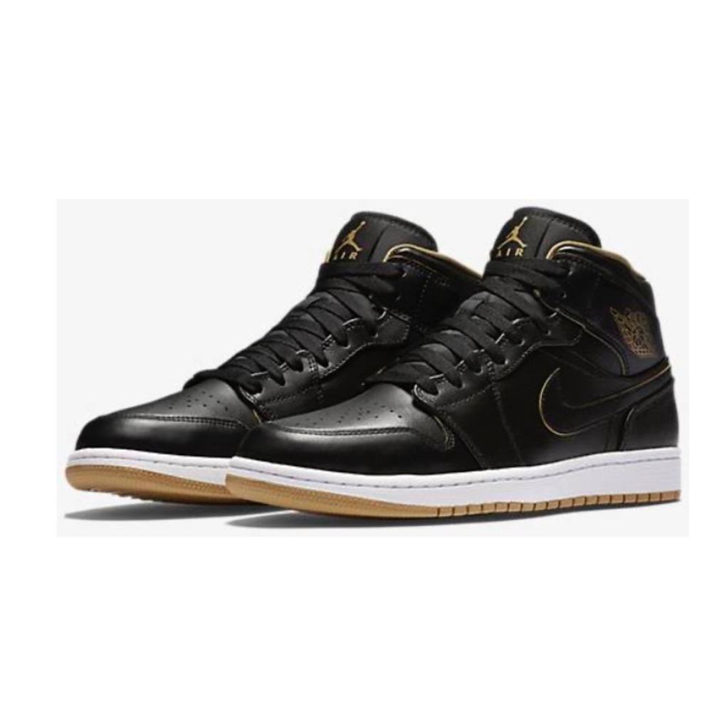 Jordan retro 1 “black&gold”